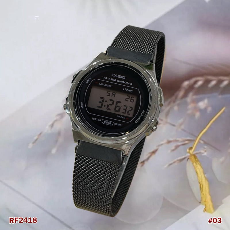 Vintage Digital Watch with Stainless Steel Strap ā Classic Style, Modern Functionality