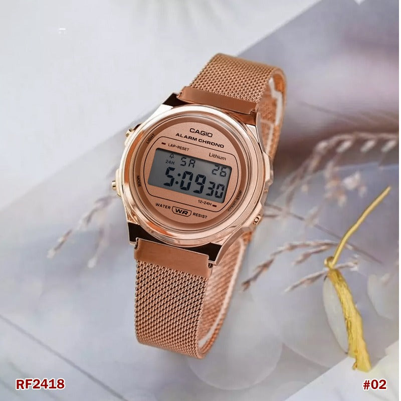 Vintage Digital Watch with Stainless Steel Strap ā Classic Style, Modern Functionality